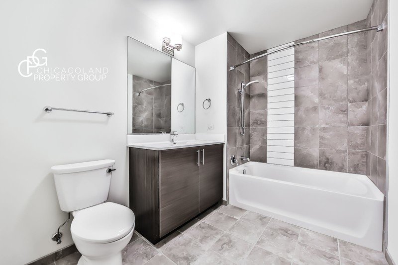 Madison at Racine 1 Bed 06