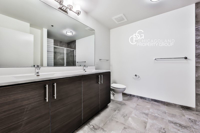 Madison at Racine 2 Bed 16