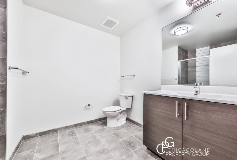 Madison at Racine Convertible 30