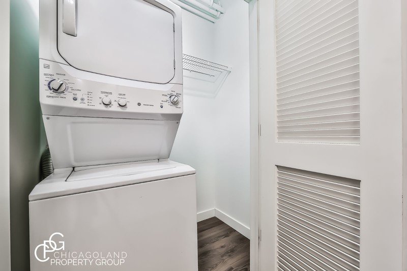 Madison at Racine Convertible 30